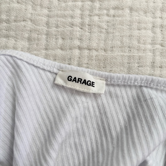 3/$30 💘 white one shoulder ribbed crop top - Picture 3 of 4